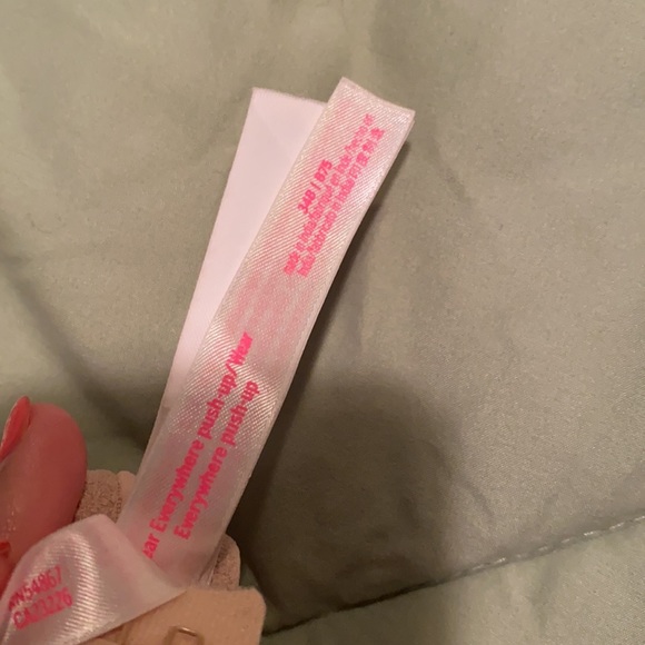 bra - Picture 2 of 4